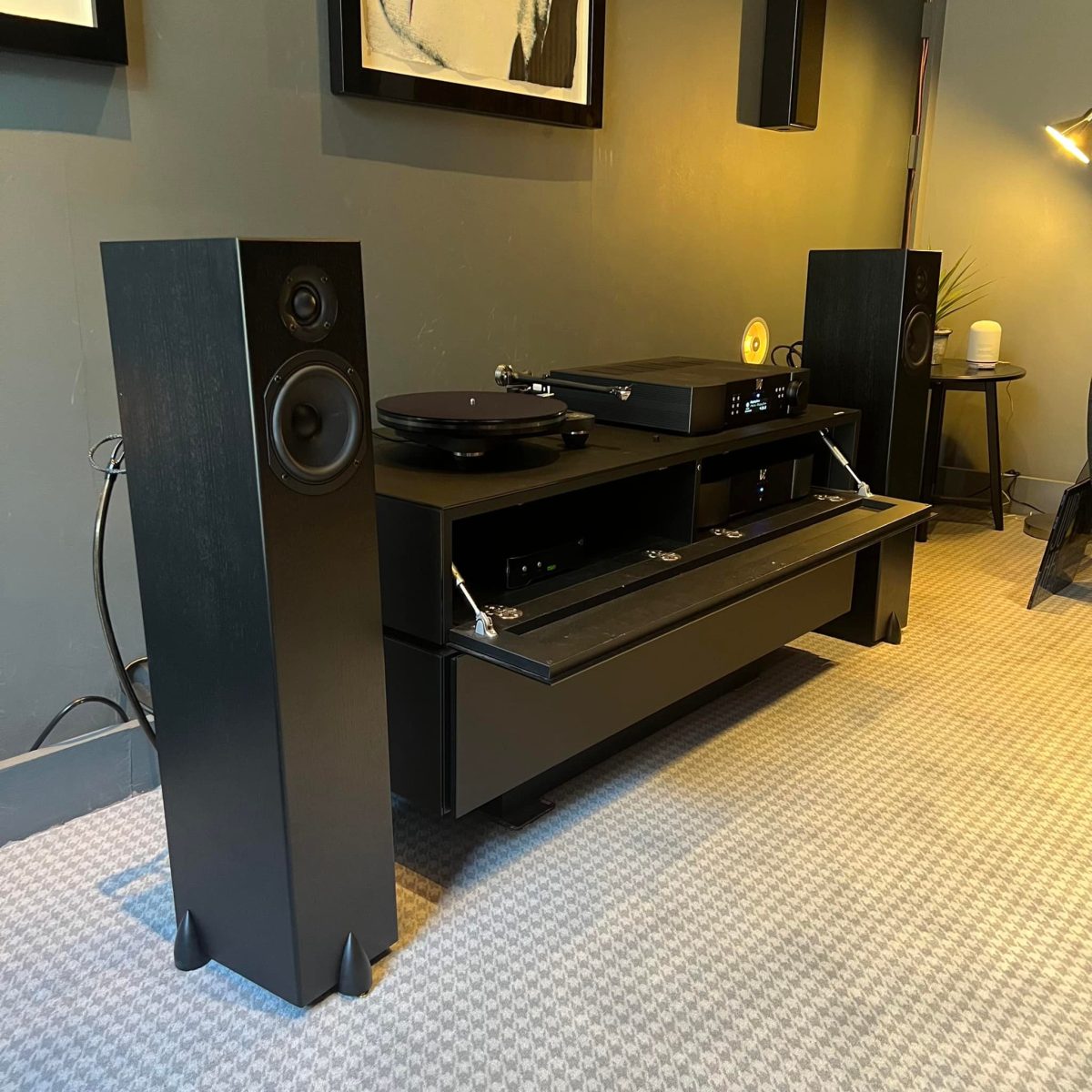 Spectral Loud & Clear demo room