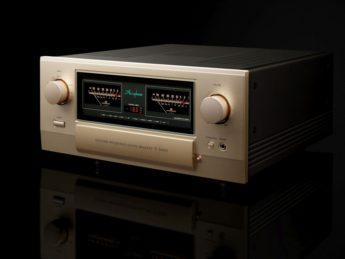 Accuphase E-5000 integrated