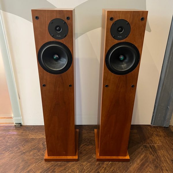 D18, cherry finish