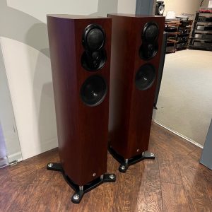 Linn Akubarik Exakt Floorstanding Speaker in Rosenut Left View Pre-Owned, available from Loud and Clear Glasgow, Scotland. U.K.