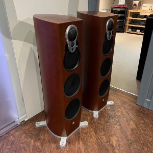 Linn Klimax 350P Floorstanding Loudspeaker in Cherry Left View Pre-Owned, available from Loud and Clear Glasgow, Scotland. U.K.