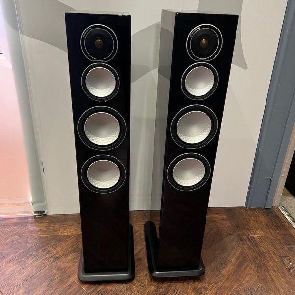 Monitor Audio Silver 8 Floorstanding Speakers Gloss Black Front View Pre-owned. Available from Loud and Clear Glasgow, Scotland U.K.