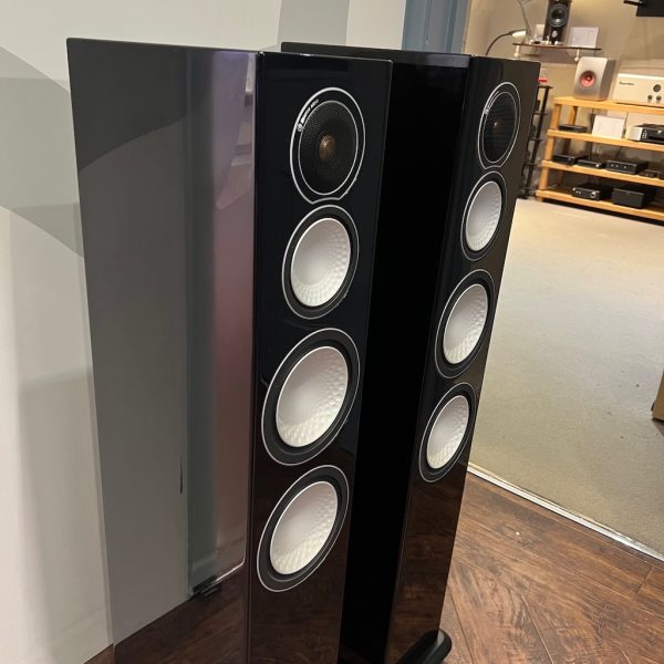Monitor Audio Silver 8 Floorstanding Speakers Gloss Black Side View Pre-owned. Available from Loud and Clear Glasgow, Scotland U.K.