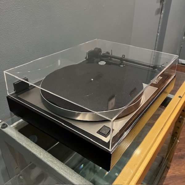 Linn LP12 With refurbished Akito Black Lid View Pre-Owned, Available at Loud and Clear Glasgow, Scotland, U.K.