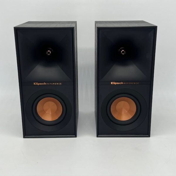 Klipsch Reference R-40M Bookshelf Speakers Pre-Owned Front View, Available at Loud and Clear Glasgow, Scotland, U.K.