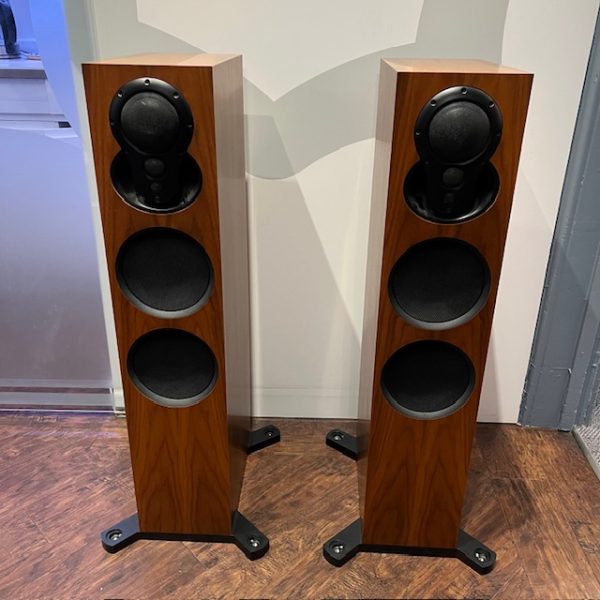 Linn Akurate 242 (Series 2) Floorstanding Loudspeakers in Walnut Pre-Owned Front View, Available at Loud and Clear Glasgow, Scotland, U.K.