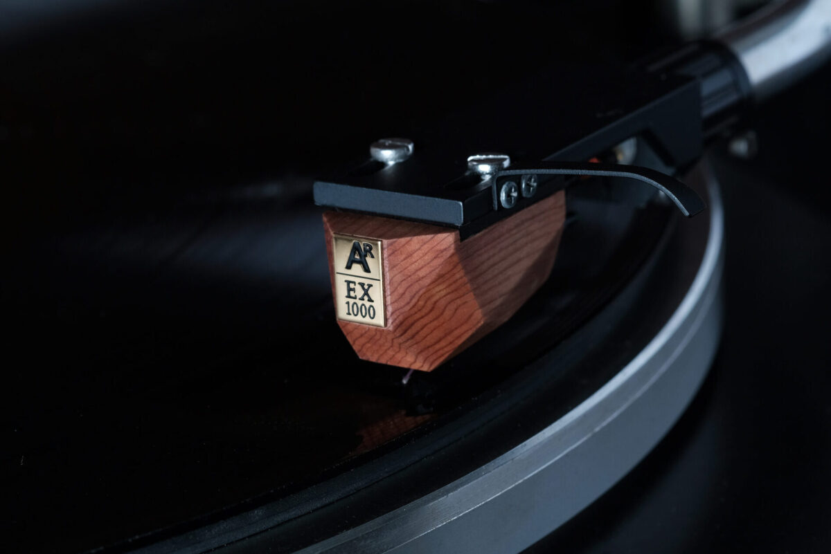 Analog Relax EX1000 Moving Coil Phono Cartridge New Front Tonearm, Available at Loud and Clear Glasgow, Scotland, U.K.