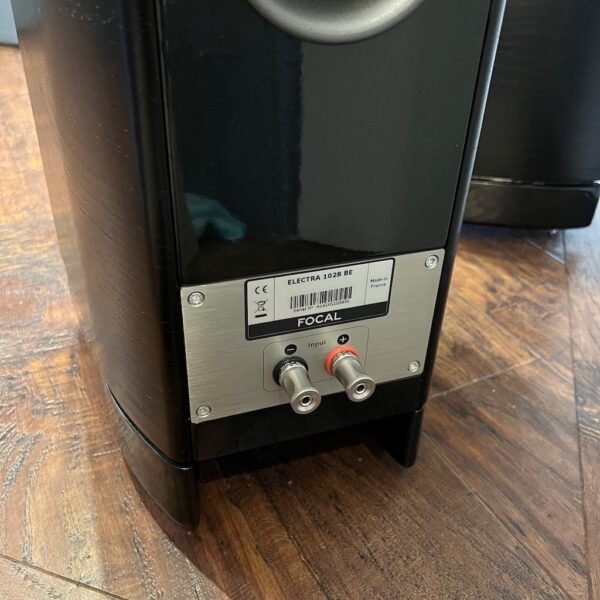 Focal Electra 1028 BE Floorstanding Speakers Gloss Black Pre-Owned Bindng Posts View, Available at Loud and Clear Glasgow, Scotland, U.K.