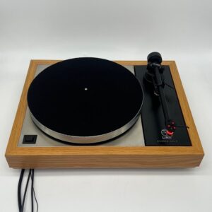 Linn LP12 Turntable Oak Akito L&C Special Build Pre-Owned New Top View, Available at Loud and Clear Glasgow, Scotland, U.K.