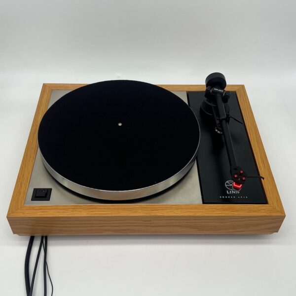Linn LP12 Turntable Oak Akito L&C Special Build Pre-Owned New Top View, Available at Loud and Clear Glasgow, Scotland, U.K.