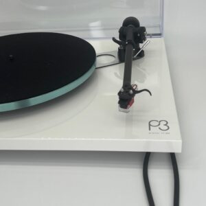 Rega Planar 3 Turntable White Pre-Owned AT-VM540ML Cartridge Arm View, Available at Loud and Clear Glasgow, Scotland, U.K.