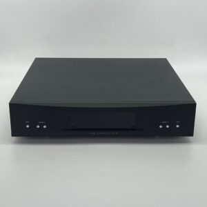 Linn Akurate DSM Pre-Owned Streaming Preamplifier Front View, Available at Loud and Clear Glasgow, Scotland, U.K.