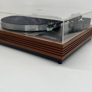 Linn LP12 Sondek Turntable Loud and Clear Special Build Jelco AT-VM95E Pre-Owned Front View Lid Down, Available at Loud and Clear Glasgow, Scotland, U.K.