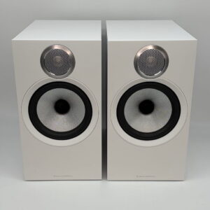 Bowers and Wilkins 606 S3 Bookshelf speakers pre-owned front view, Available at Loud and Clear Glasgow, Scotland, U.K.