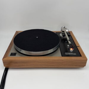 Linn LP12 Sondek Turntable Ittok Lingo 4 Pre-Owned New Front View Lid Off, Available at Loud and Clear Glasgow, Scotland, U.K.