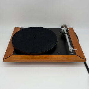 Rega Planar 5 turntable Pre-Owned No cartridge Front View Lid Off, Available at Loud and Clear Glasgow, Scotland, U.K.