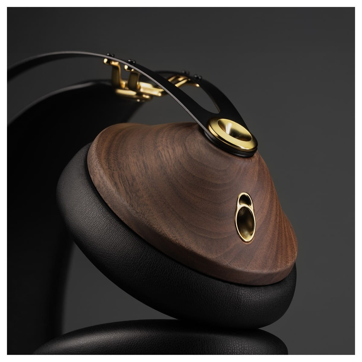 Meze 99 Classics Gen 2 Closed Back Headphones Walnut Gold New lifestyle 1 View, Available from Loud and Clear Glasgow, Scotland. U.K.