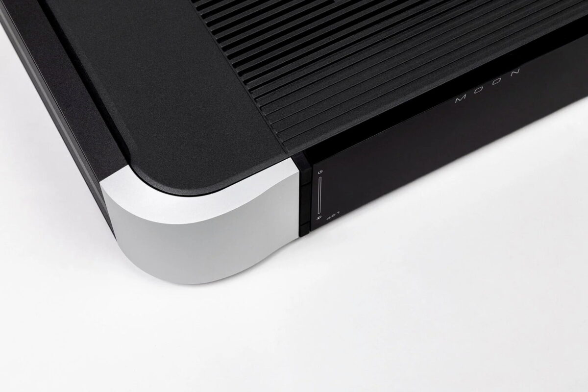 Moon 461 Stereo Power Amplifier Compass New Corner View Two Tone high-end luxury audio from scotland's finest hi-fi retailer, loud and clear glasgow, uk